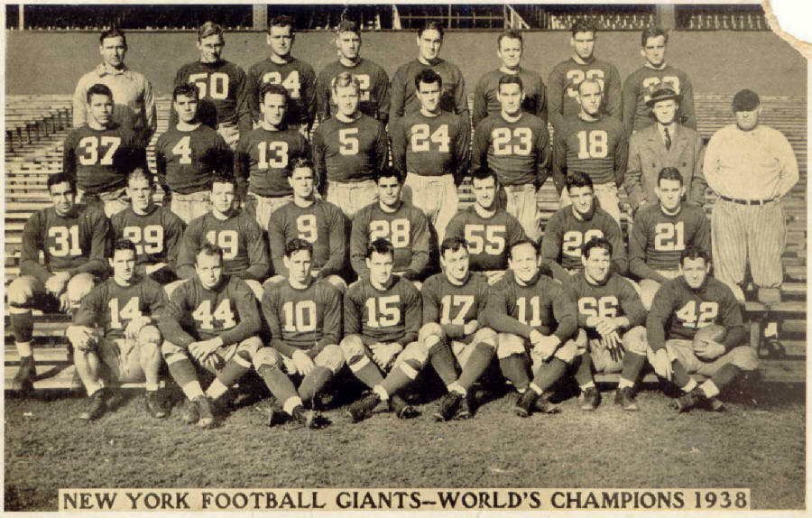 Giants 1938 post card.jpg (120482 bytes)
